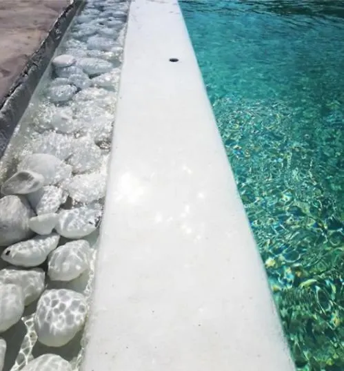 Avalon Cosy Apartments Ginger, 1 Bedroom Villa With Shared Swimming Pool Agrari  Greece