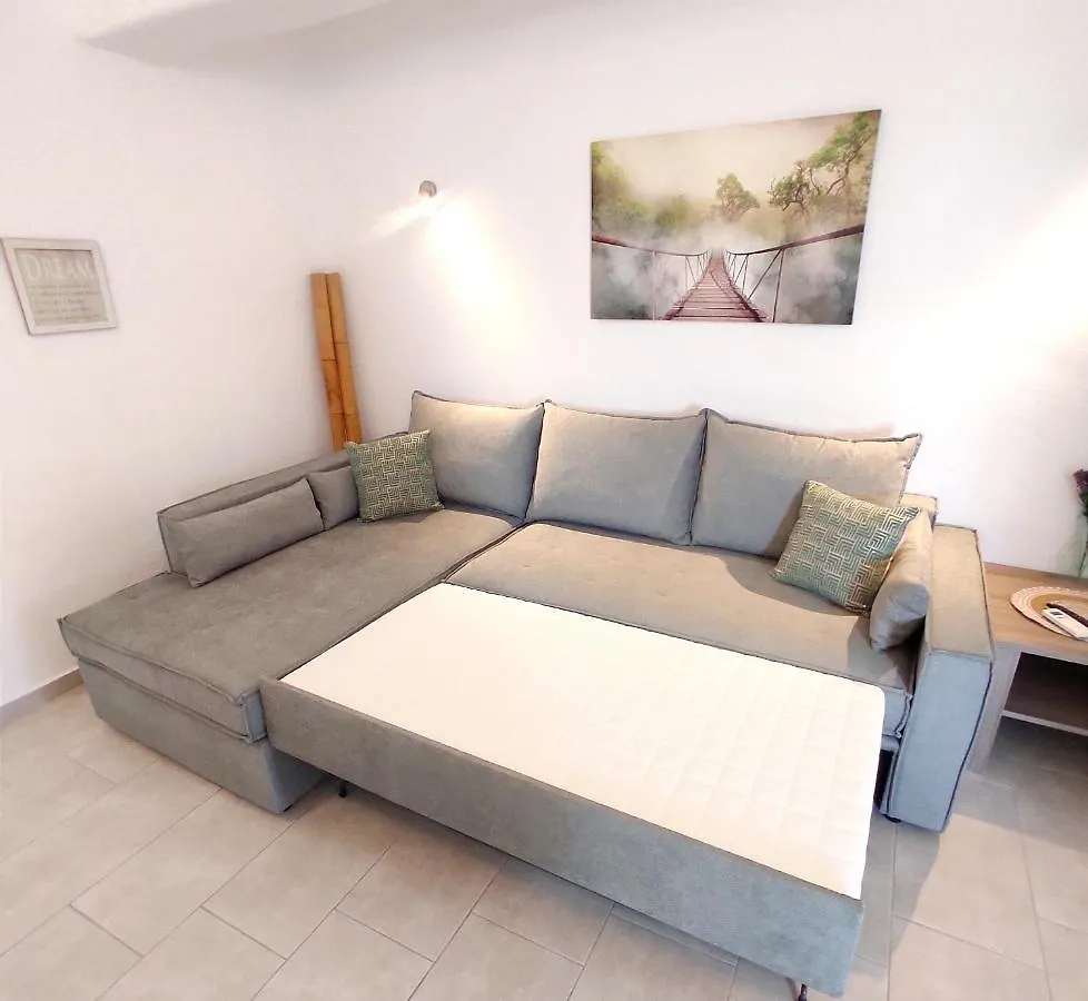 Avalon Cosy Apartments Ginger, 1 Bedroom Villa With Shared Swimming Pool Agrari